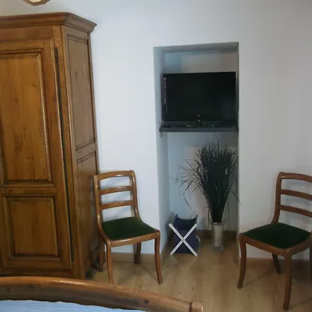 - La Forge De Bed & Breakfast 3*