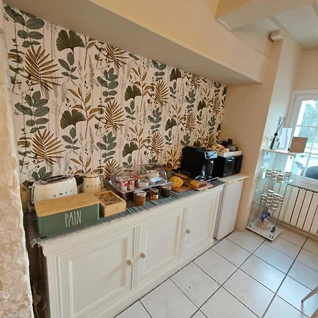 - La Forge De Bed & Breakfast 3*