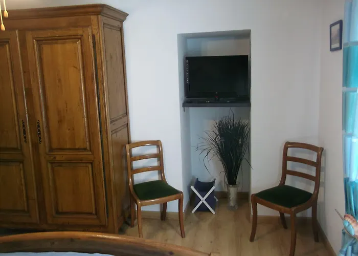 - La Forge De Bed & Breakfast 3*