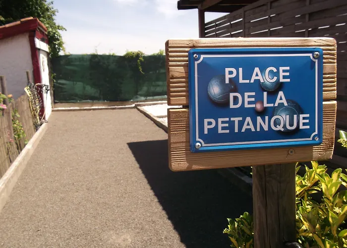 - La Forge De Bed & Breakfast 3*